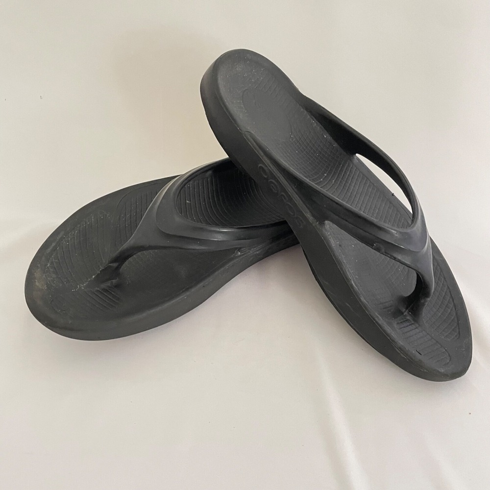 Oofos Original Cushioned Recovery Sandals Black Platform Thong Womens 10 Men 8
